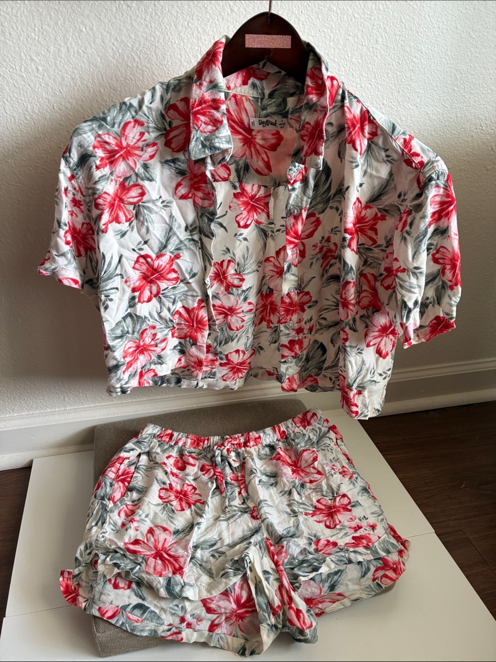 Women’s Hawaiian Floral Short Set - Red & White